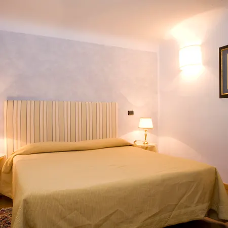 Palazzo Gamba Al Duomo Ξενοδοχείο με διαμερίσματα 4*